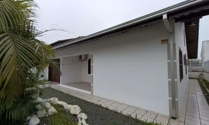 CASA no PRAIA DA ENSEADA com 3 quartos para VENDA, 150 m²