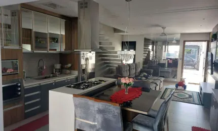 SOBRADO GEMINADO no SANTO ANTÔNIO com 3 quartos para VENDA, 138 m²