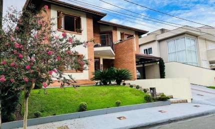 CASA EM CONDOMÍNIO no ANITA GARIBALDI com 5 quartos para VENDA, 290 m²