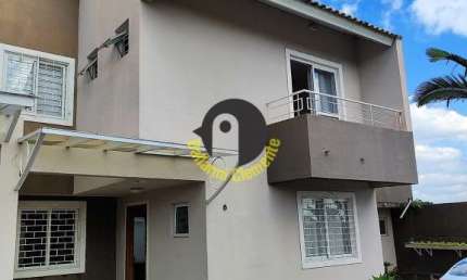Sobrado em condomínio de 128,00m², 3 dormitórios, à venda no bairro Uberaba Curi
