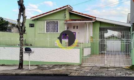 Terreno de 418m² à venda no Novo Mundo, Curitiba, próximo ao Hospital do Trabalh