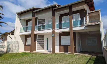 Sobrado com 5 dormitórios à venda, 258 m² por R$ 1.900.000,00 - Cambijú - Itapoá/SC