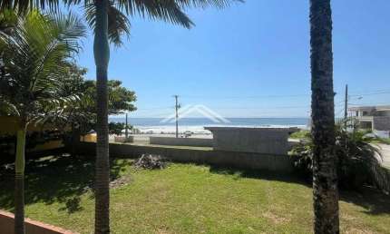 Sobrado com 4 quartos à Venda, Itapema do Norte - Itapoá