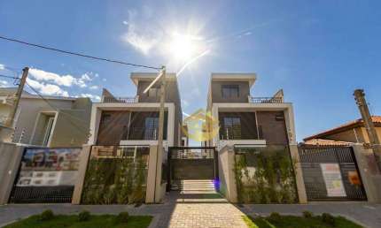 Sobrado com 4 dormitórios à venda, 122 m² por R$ 749.000,00 - Uberaba - Curitiba/PR
