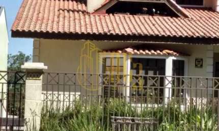 Casa com 4 quartos à venda na Rua Napoleão Bonaparte, 567, Tarumã, Curitiba