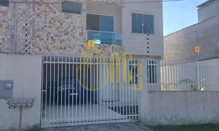 Casa com 3 quartos à venda na Rua Aracaçu, Uberaba, Curitiba