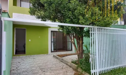 Casa à venda com 3 quartos e suíte – bairro tranquilo e excelente custo-benefício