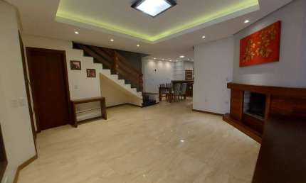 Casa com 3 quartos para alugar no Sarandi, Porto Alegre 