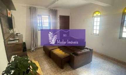 Encantadora Casa à Venda - Conforto e Praticidade em Excelente Localização!
