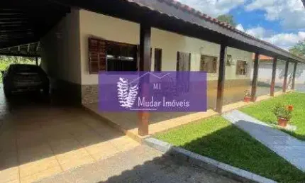 Linda Chácara à Venda - Perfeita para Seu Lazer e Conforto!