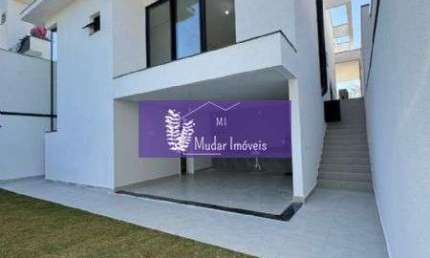 Casa de Alto Padrão - Conforto, Elegância e Localização Privilegiada!