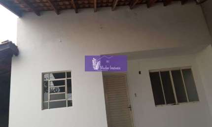 Encantadora Casa à Venda - Conforto e Praticidade em Excelente Localização!