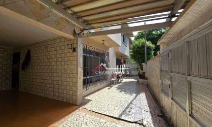 Sobrado com 4 dormitórios à venda, 175 m² por R$ 1.000.000,00 - Encruzilhada - Santos/SP