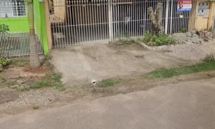 Terreno à venda na Rua Contenda, Sítio Cercado, Curitiba