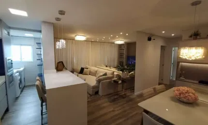 Apartamento com 2 quartos, sendo 1 suíte, à venda no Residencial Saint Martin no Centro de Balneário Piçarras