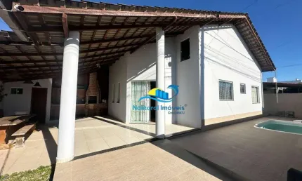 Casa Térrea com piscina e 2 quartos semi mobiliada à venda no Centro de Balneário Piçarras