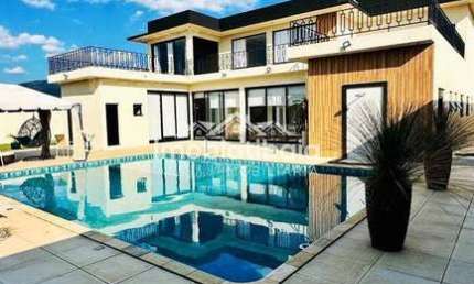 Casa à venda em condomínio - Cidade de Vargem - 1.100 m²