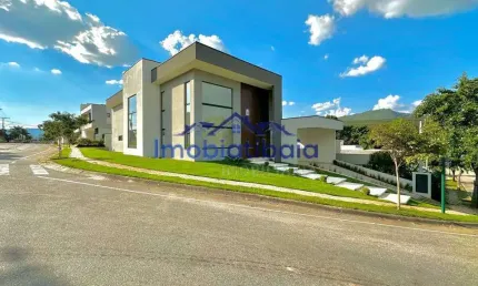 Casa à venda no Cond. Figueira Garden em Atibaia - 660m²
