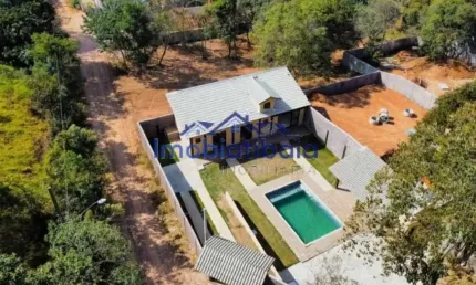Chácara à venda em Atibaia - Bairro do Portão - 550m²