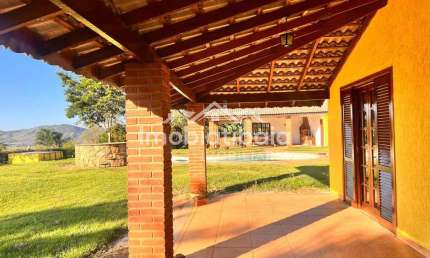 Chácara / sítio com 3 quartos à venda na Alameda Jacques Demolay, Laranjal, Atibaia