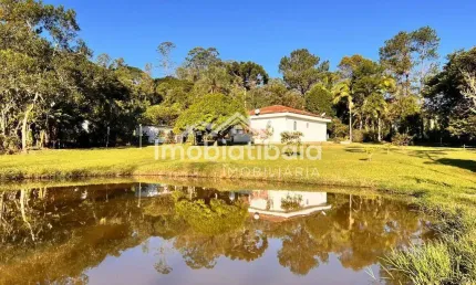 Chácara com lago à venda em Nazaré Paulista - 12.000m²