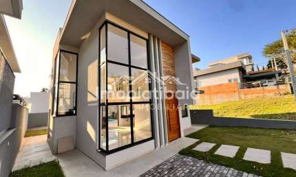 Casa à venda no condomínio Terras de Atibaia I - Atibaia - 300m²