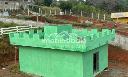 Chácara simples em cond. à venda com acesso a represa de Piracaia - 2373m²