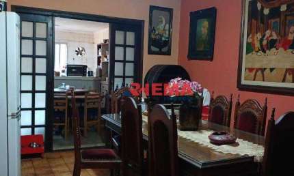 Sobrado com 4 dormitórios à venda, 291 m² por R$ 1.100.000,00 - Encruzilhada - Santos/SP