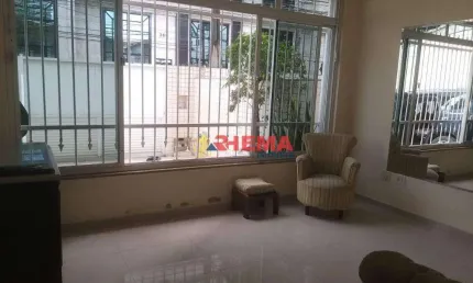 Sobrado com 3 dormitórios à venda, 161 m² por R$ 1.575.000,00 - Boqueirão - Santos/SP