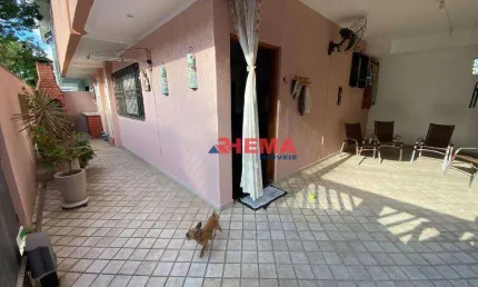 Sobrado com 3 dormitórios à venda, 145 m² por R$ 950.000,00 - Ponta da Praia - Santos/SP