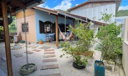 Casa com 2 quartos à venda no Balneário Perequê, Porto Belo 