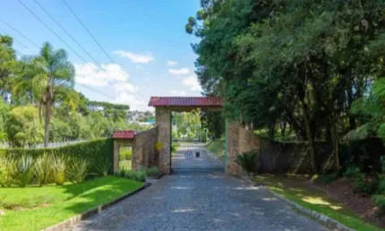 Terreno com 3.018 m2 no Condomínio Villaggio Verde em Campo Largo