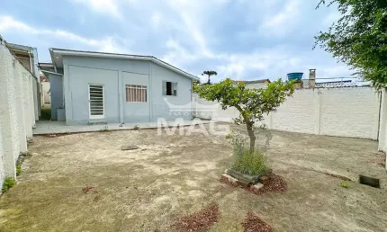 Casa com 3 quartos à venda na Groelândia, 64, Campo Pequeno, Colombo por R$ 380.000