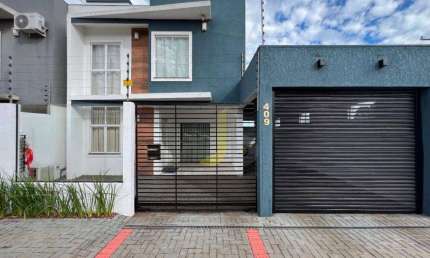 Casa com 3 quartos para alugar na Rua Jurandir Antônio Zanlucki, 409, Cascavel Velho, Cascavel