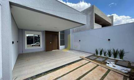 Casa no Tropical III com 2 vagas de garagem cobertas 1 suíte + 2 quartos