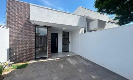 Casa no Parque Verde com 01 suítes mais 2 quartos e sobra de terreno