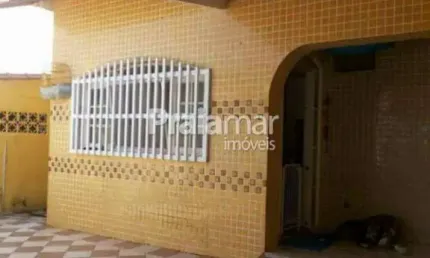Sobrado Isolado I 04 dorm I 01 Suíte I 04 Banheiros I Piscina I Churrasqueira I 02 Vagas de Garagem