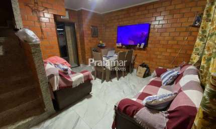 Sobrado em condomínio | Vila Voturua I São Vicente  | 02 dorms | 01 vaga | São Vicente.