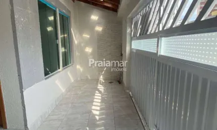 SOBRADO COM 02 DORMITÓRIOS SENDO 02 SUÍTES + GARAGEM PARA 02 CARROS, PRÓXIMO DA PRAIA