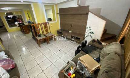 SOBRADÃO COM QUINTAL AMPLO | 02 DORMS | 02 VAGAS DE GARAGEM | 128,03M² | VILA VALENÇA - SÃO VICENTE.
