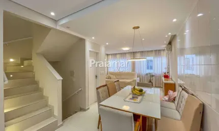 EXCELENTE TRIPLEX, COM 03 DORMITÓRIOS, 01 SUITE EM CONDOMINIO FECHADO.