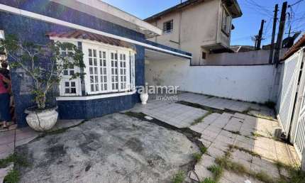 CASA TÉRREA PARA ALUGAR EM VILA VALENÇA - 3 DORMITÓRIOS, 2 SUÍTES, PISCINA E 4 VAGAS