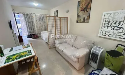FLAT MOBILIADO À VENDA NO CENTRO DE SÃO VICENTE - 1 DORMITÓRIO, PISCINA E GARAGEM