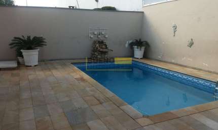 Ótima casa com 3 dormitórios, piscina aquecida e área gourmet à venda por R$ 850.000 - Residencial