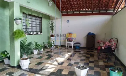 Linda casa com 3 dormitórios à venda, 231 m² por R$ 585.000 - Jardim Laudissi - Santa Bárbara D'Oes