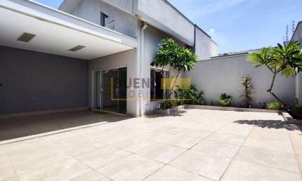 Fascinante casa com 4 dormitórios, duas suítes, espaço gourmet e piscina à venda, 300 m² por R$ 1.4