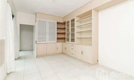Sala comercial à venda na rua marcelo gama, 1412, auxiliadora, porto alegre, 34 m2 por r$ 129.000