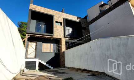 Casa com 3 quartos à venda na Rua Matias José Bins, 1217, Chácara das Pedras, Porto Alegre, 210 m2 por R$ 999.000