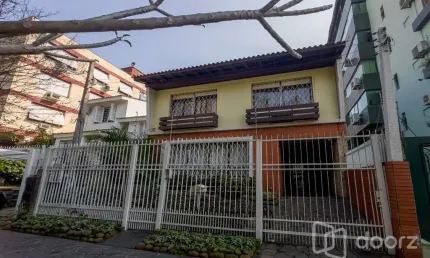 Casa com 3 quartos à venda na Rua Passo da Pátria, 374, Bela Vista, Porto Alegre, 285 m2 por R$ 1.720.000
