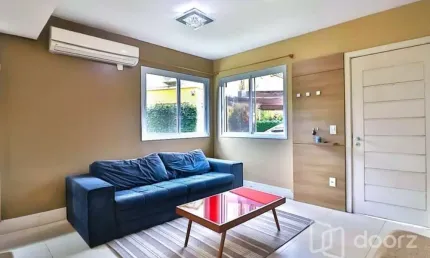 Casa em condomínio fechado com 3 quartos à venda na Rua Vicenza, 20, Mário Quintana, Porto Alegre, 230 m2 por R$ 595.000